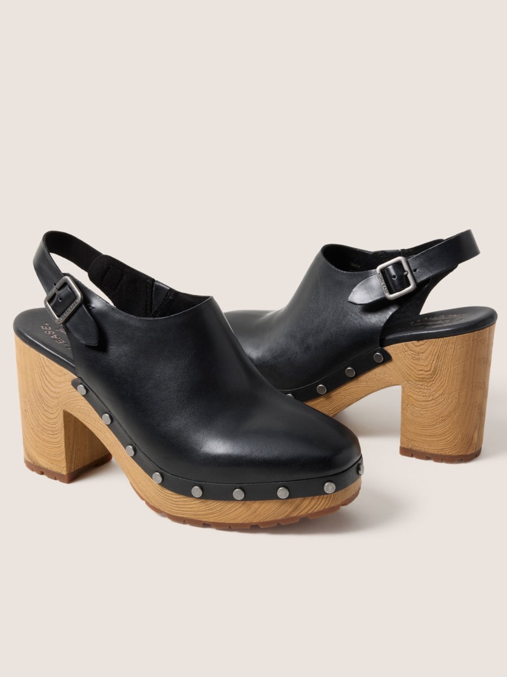 Evereve Kork Ease Sienna Clog in black leather silver studs chunky heel size 10